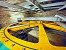 Standseilbahn Fribourg - Funiculaire Fribourg - Das grosse Umlenkrad für das Zugseil oberhalb der Bergstation