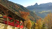 Standseilbahn Funiculaire Les Avants Sonloup - Aussicht von der Bergstation Sonloup