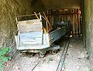 Funiculaire Fully - Les Garettes - Wagen 1 in der Bergstation Les Garettes - Standseilbahn