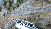 Stanserhornbahn - Standseilbahn Stanserhorn 3. Sektion Bluematt - Stanserhorn - Sicht von der Cabrio Luftseilbahn auf das Trassee der ehemaligen Standseilbahn - Foto 2020 Archiv standseilbahnen.ch