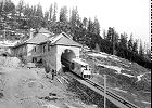 Standseilbahn St. Moritz Chantarella - Im Jahr 1928 wurde das Trassee und die Bergstation Chantarella etwa 20 Mater ostwärts verlegt und neu gebaut, direkt neben der neuen Talstation der 2. Sektion Richtung Corviglia. Standseilbahn St. Moritz Chantarella - Im Jahr 1928 wurde das Trassee und die Bergstation Chantarella etwa 20 Mater ostwärts verlegt und neu gebaut, direkt neben der neuen Talstation der 2. Sektion Richtung Corviglia.