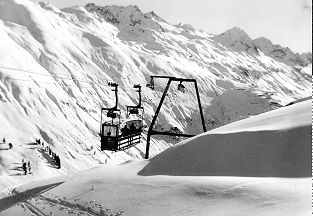 Seilbahn Sedrun Tgom Staumauer Nalps offenes Schiffli 1958-1989 Foto Archiv standseilbahnen.ch