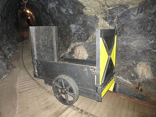 St-Maurice Festung Fort de Cindey Material Schrägaufzug mit 2 Kurven - Foto Markus Seitz